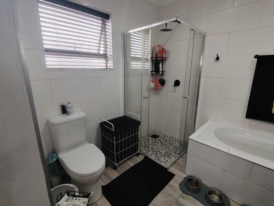 3 Bedroom Property for Sale in Tergniet Western Cape